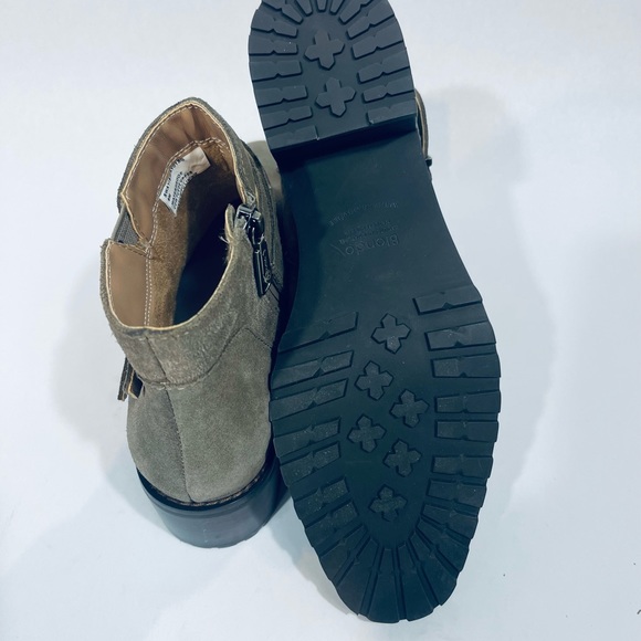 Blondo Stacy ankle waterproof suede boots with buckle lugged sole taupe size 8 - Picture 4 of 6